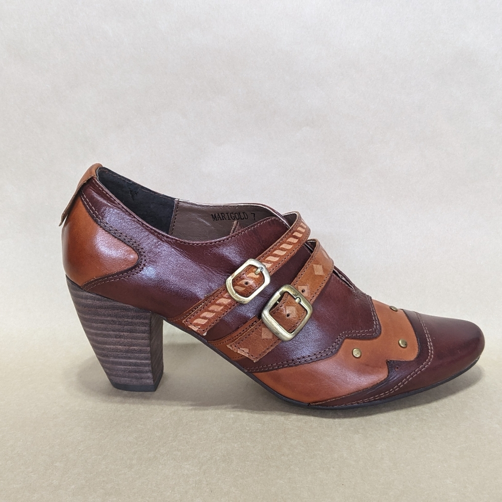 Brown leather booties, size 7. Elite by Corkys: Marigold shoes